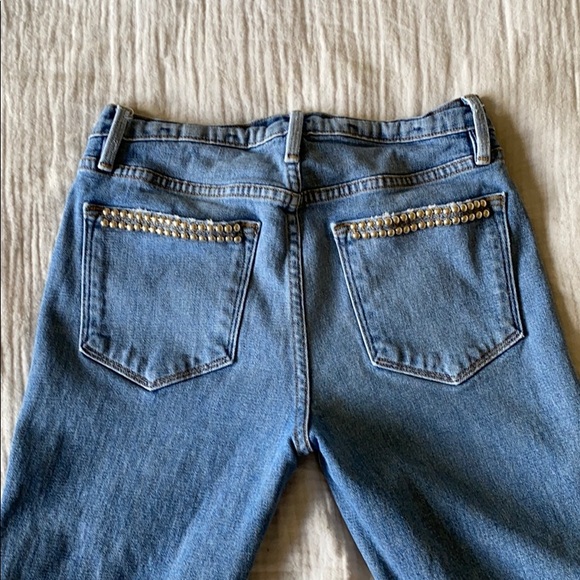 Very cute metal accented pants! 💎 - Picture 3 of 6